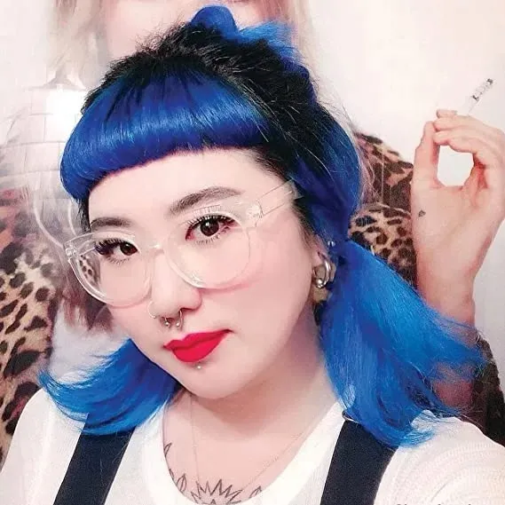 farba-do-wlosow-toner-manic-panic-blue-moon-produkt-nie-zawiera-alkoholu-aluminium-amoniaku-olejow-mineralnych-parabenow-parafiny-peg-silikonow-skladnikow-pochodzenia-zwierzecego-sles-sls-substancji-zapachowych