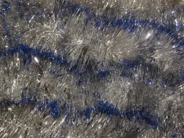 lancuch-choinkowy-sr-10cm-srebrno-niebiesk-metry