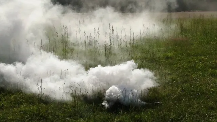 swieca-dymna-pxm60-biala-waga-z-opakowaniem-0-13-kg