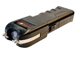 paralizator-defender-ii-6-mln-v-z-latarka-led-130-lumenow