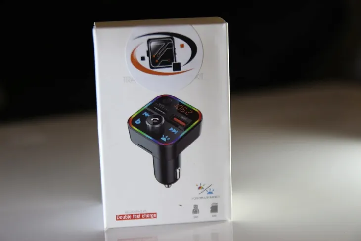 transmiter-fm-bluetooth-szybka-ladowarka-qc-usb-pd-stan-nowy