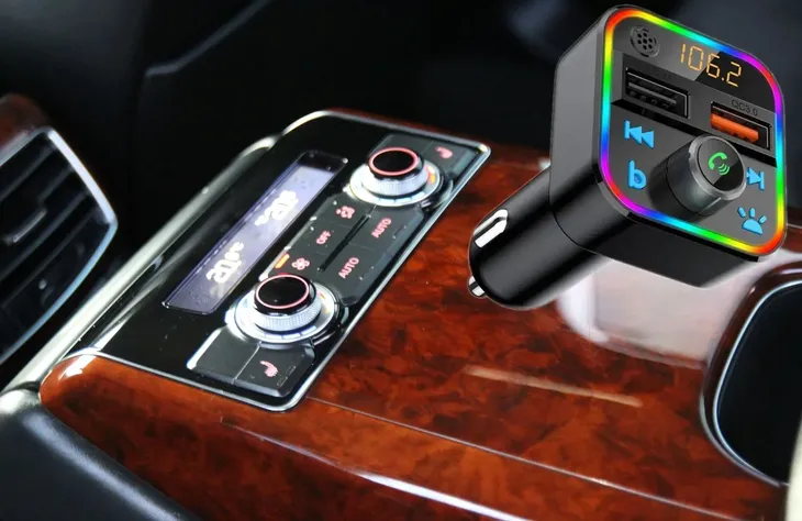 transmiter-fm-bluetooth-szybka-ladowarka-qc-usb-pd-stan-nowy