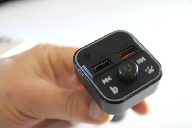 transmiter-fm-bluetooth-szybka-ladowarka-qc-usb-pd-stan-nowy