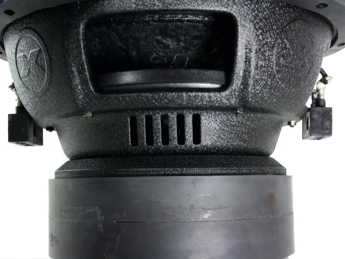 glosnik-subwoofer-excursion-10-25cm-3500w