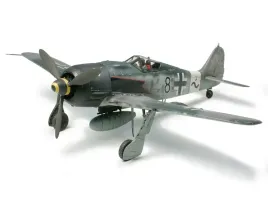 samolot-focke-wulf-fw190-a-8-a-8-r2-model-61095-tamiya