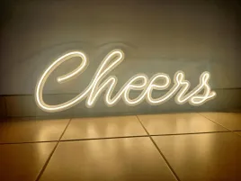 podswietlany-napis-cheers-neon-bar-restauracja-60