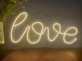 duzy-podswietlany-napis-neonowy-neon-love-95-cm