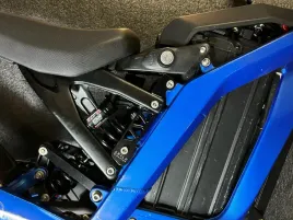 obnizenie-siedzenia-seat-drop-surron-milk-racing