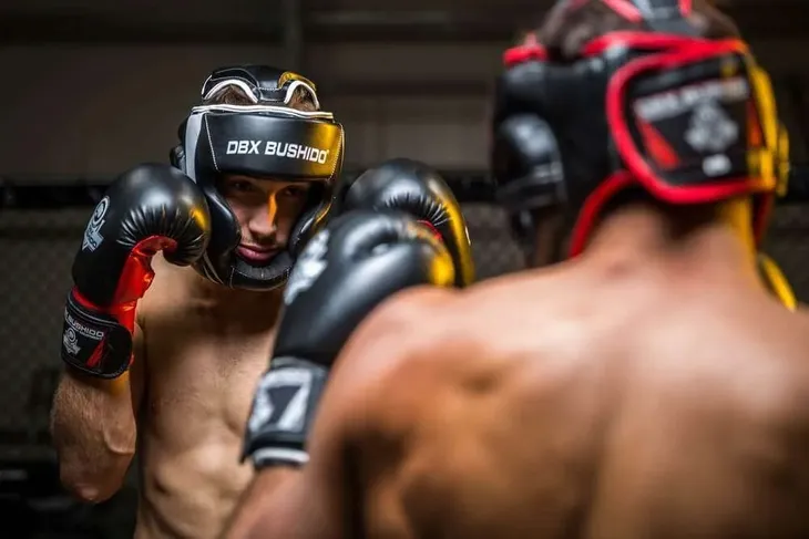 kask-bokserski-na-trening-sparing-m-stan-nowy