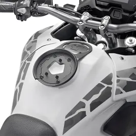 mocowanie-tanklock-givi-bf44-na-bak-motocykla-do-honda