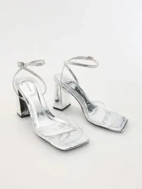 srebrne-metaliczne-sandaly-na-slupku-reserved-39