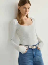 szare-dzianinowe-body-z-wiskoza-reserved-l