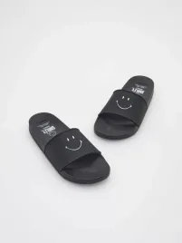 czarne-klapki-z-buzkami-reserved-42