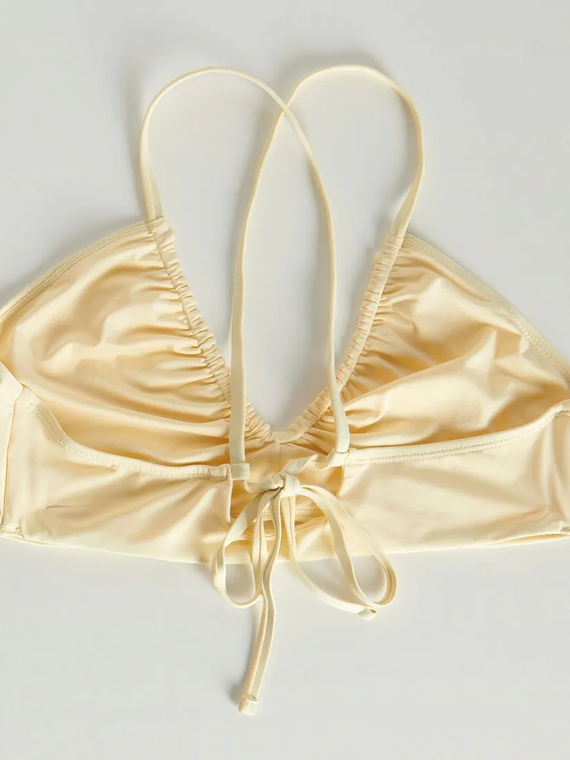 zolta-gora-od-bikini-reserved-s-stan-nowy