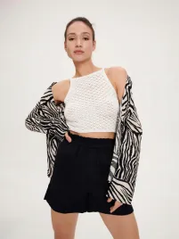 czarne-krotkie-szorty-z-lnem-reserved-xs