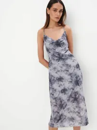 szara-midi-sukienka-na-ramiaczkach-mohito-s