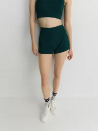 zielone-szorty-w-sportowym-stylu-reserved-xs