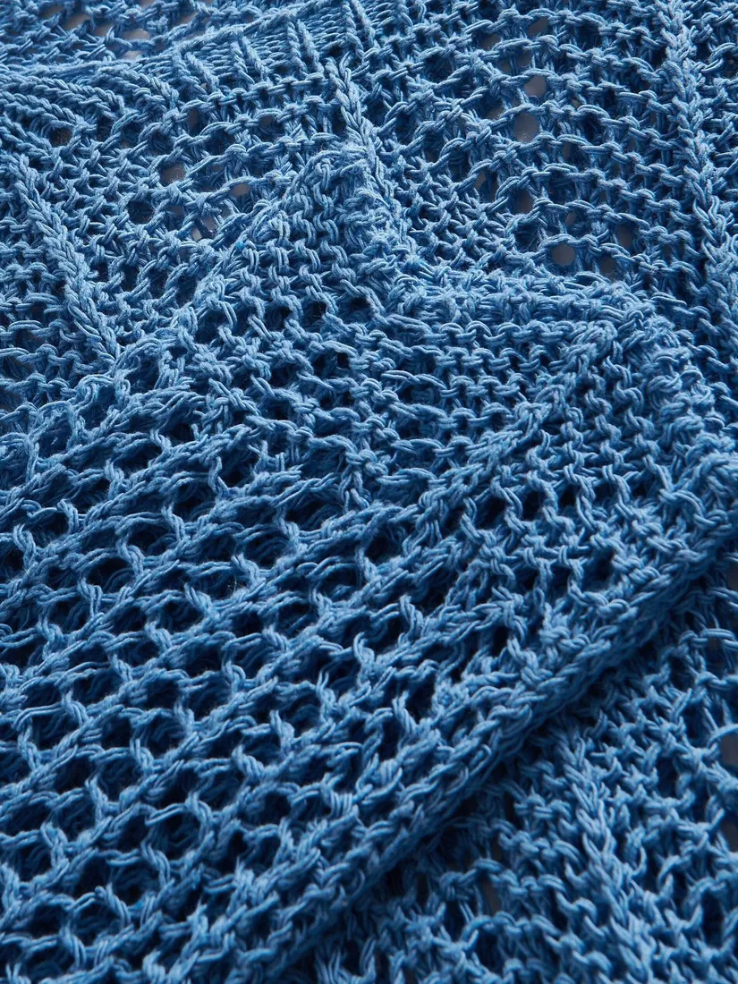 niebieski-azurowy-sweter-reserved-m