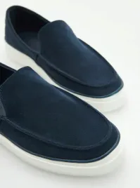 niebieskie-zamszowe-loafersy-reserved-41