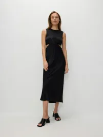 czarna-sukienka-z-ozdobnym-wezlem-i-rozcieciem-z-wiskozy-reserved-l