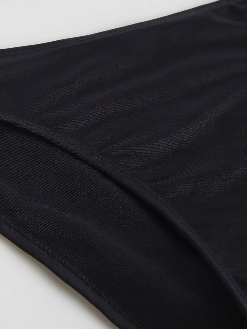 czarny-dol-od-bikini-reserved-l