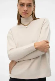 bezowy-miekki-sweter-ze-stojka-vero-moda-m