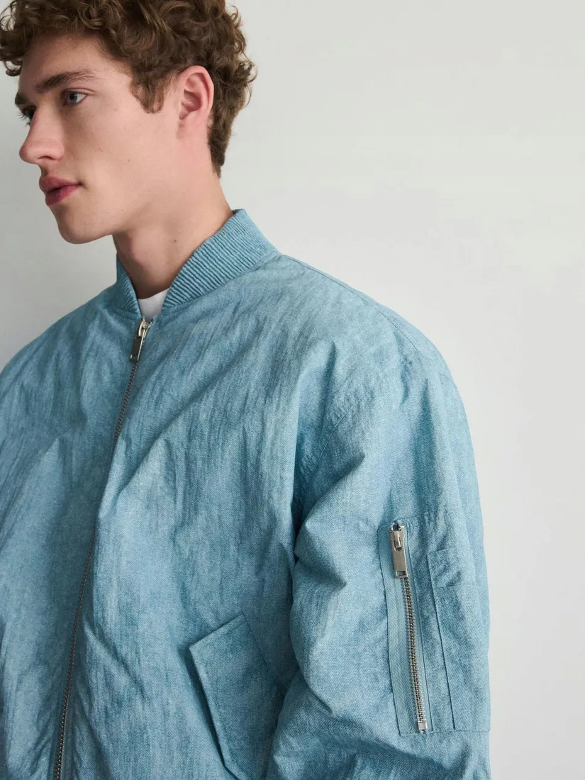 niebieska-kurtka-bomberka-reserved-s