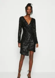 czarna-cekinowa-sukienka-wal-g-s