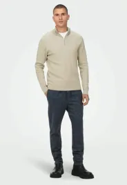 bezowy-prazkowany-sweter-meski-z-kolnierzykiem-only-and-sons-xxl
