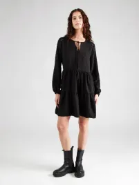 czarna-luzna-sukienka-z-wiazaniem-w-kropki-jdy-s