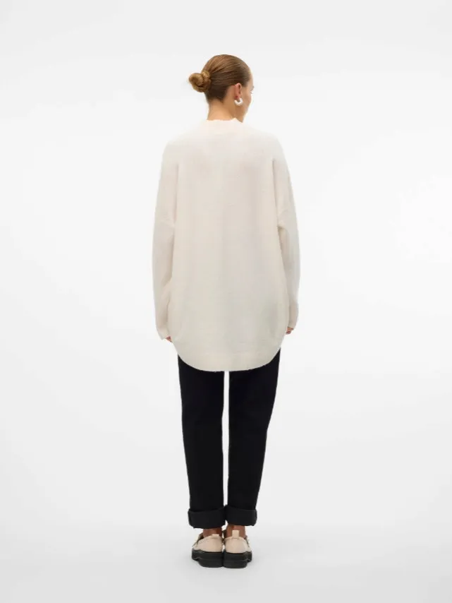 bezowy-luzny-sweter-vero-moda-l