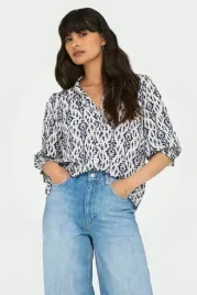 biala-koszula-ze-wzorami-onlraya-only-s