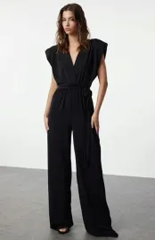 czarny-kombinezon-z-paskiem-trendyol-xl