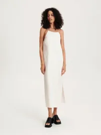 biala-sukienka-midi-z-rozcieciem-reserved-m