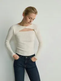 kremowy-prazkowany-sweter-z-ozdobnym-wycieciem-reserved-m