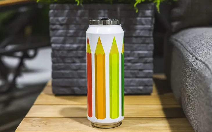 kubek-termiczny-700ml-kredki-stan-nowy