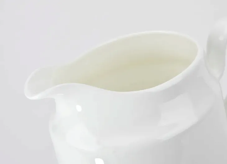 mlecznik-300ml-premium-strong-stan-nowy-kolor-kremowy