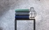 recznik-30-x-50cm-prato-roz-bugatti-3270-stan-nowy
