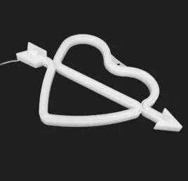 dekoracyjna-scienna-neon-led-w-ksztalcie-serca-cupid-love