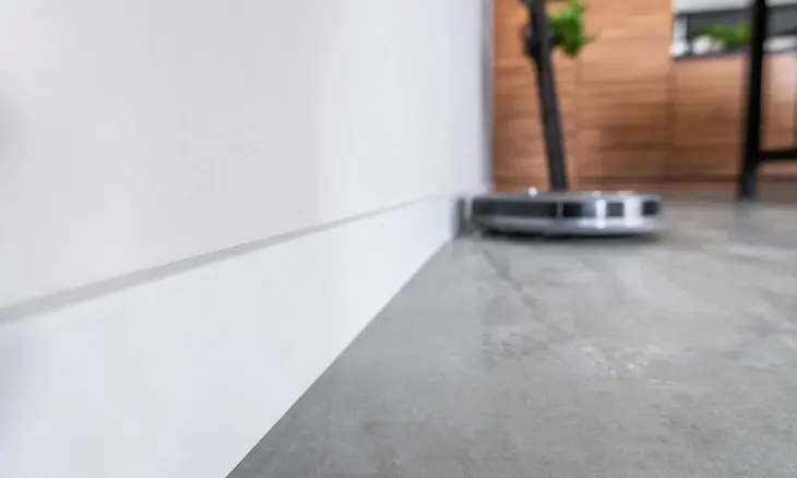 espumo-esp401-vox-10cm-biala-listwa-przypodlogowa-marka-vox