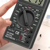 multimetr-miernik-pradu-cyfrowy-elektryczny-iglowy-tester-napiecia-lcd-waga-z-opakowaniem-0-2-kg