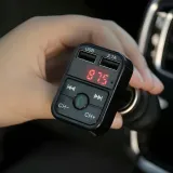 transmiter-bluetooth-samochodowy-fm-ladowarka-odbiornik-audio-2x-usb-sd-mp3-waga-z-opakowaniem-0-15-kg
