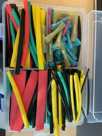 zestaw-rurek-termokurczliwych-300-szt-zlaczki