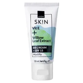 avon-matujacy-krem-bb-z-spf15-light