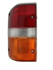 nissan-patrol-wersja-japonska-lampa-tylna-lewa-87-