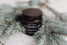 swieca-sojowa-las-sosnowy-120ml-aromma-nowa-marka-zapalniczka-gratis