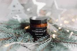 swieca-sojowa-biale-swieta-180ml-aromma-37h-zapachu-swiat-gratisy