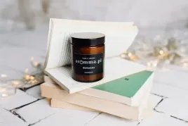 swieca-sojowa-biblioteka-180-ml-100percent-naturalna-37h-zapachu-ksiazek-gratis