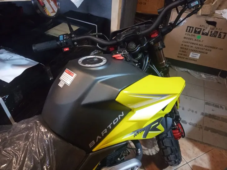 barton-hyper-kufry-euro-5-125cc