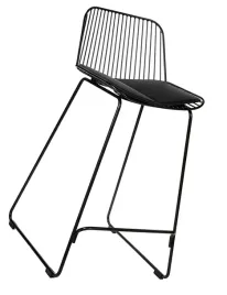 designerski-industrialny-hoker-czarny-z-poduszka